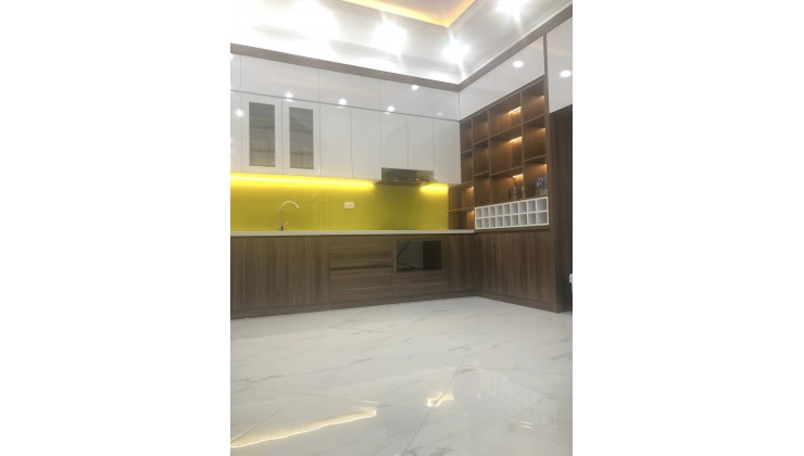 Bán nhà mặt ngõ Phố Võng Thị Tây Hồ, gần phố nhà đẹp ở luôn 44m x 4T giá 6.3 tỷ có lùi.